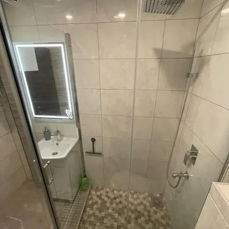 Apartment Kula